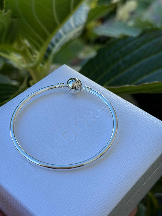 Pulsera Pandora rígida