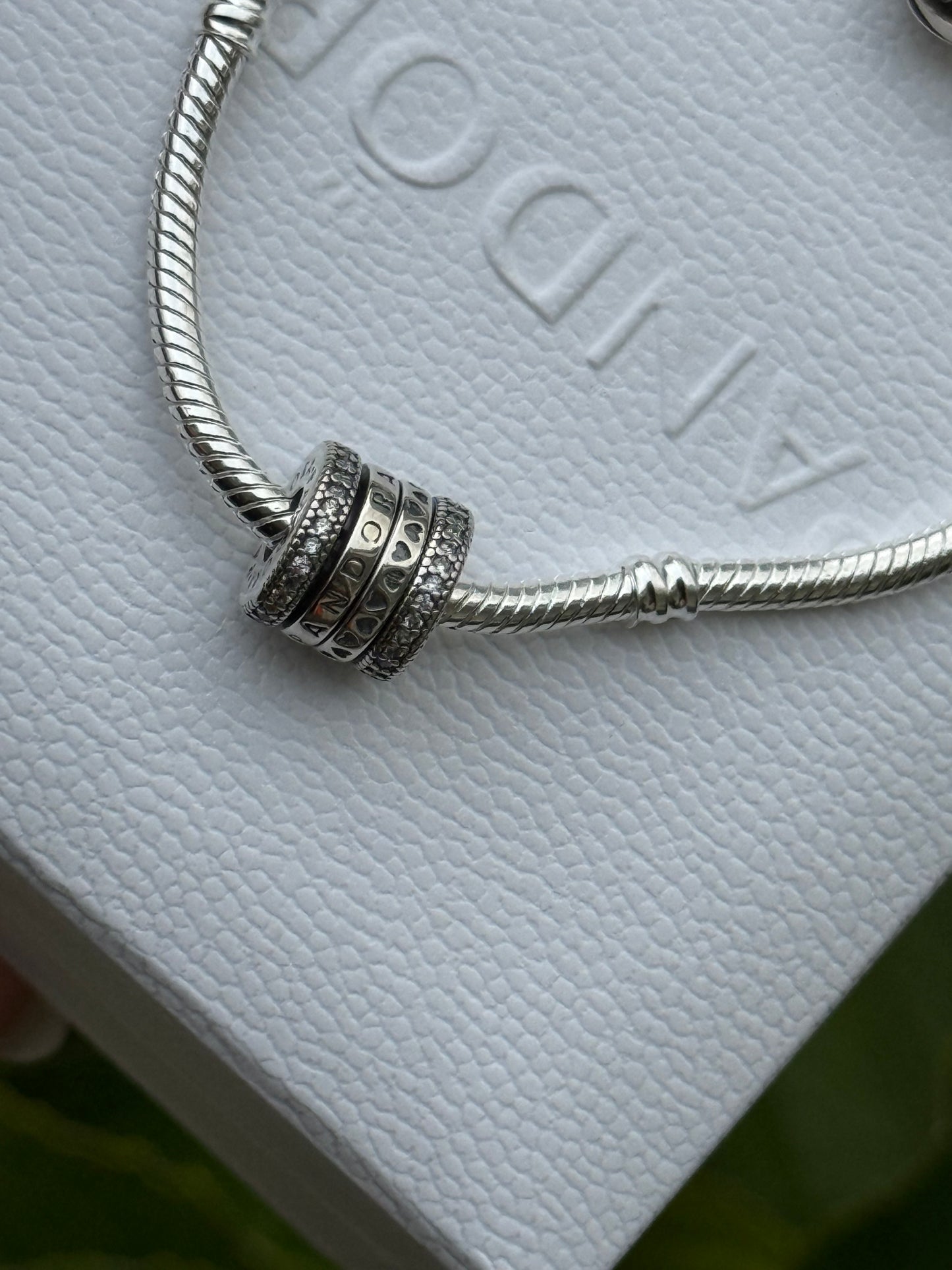 Charms separador Pandora