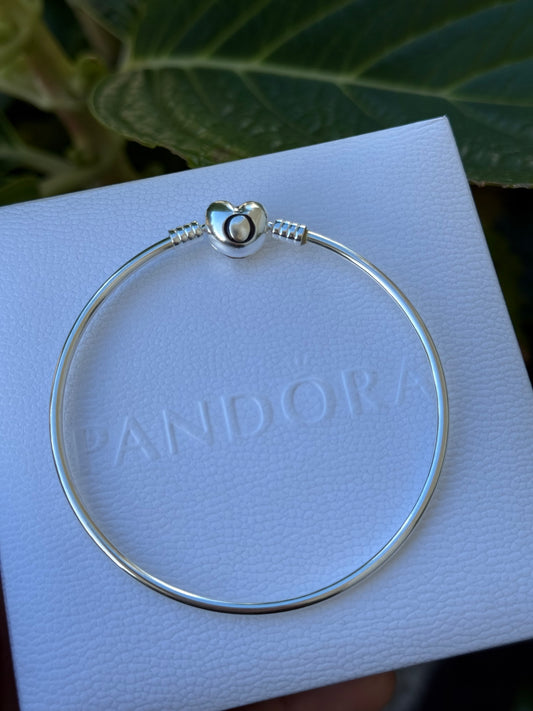 Pulsera rígida corazón